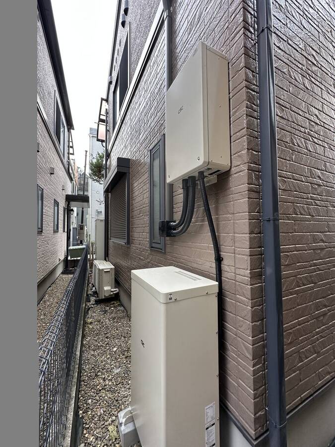 シングル屋根に配置した太陽光パネル支持部